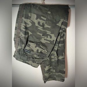 Womens Camo Joggers